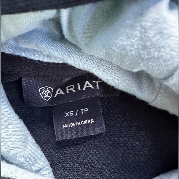 Ariat hoodie - Picture 1 of 3